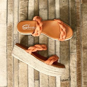 SBICCA Vintage Collection platform slides. Unworn!